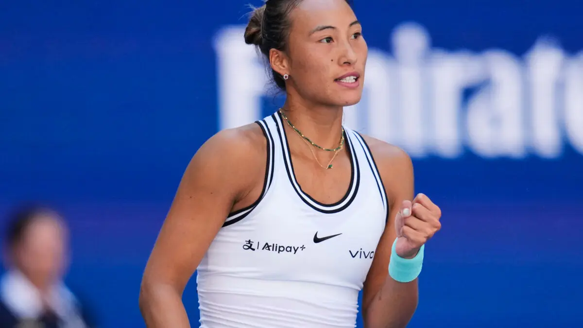 Zheng Qinwen Stuns Iga Swiatek at US Open After Another 0-5 Comeback