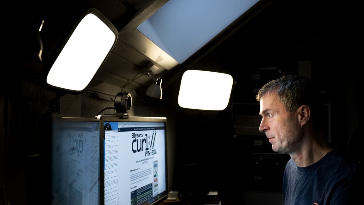 Curl developer can turn off half the internet: We must protect ourselves