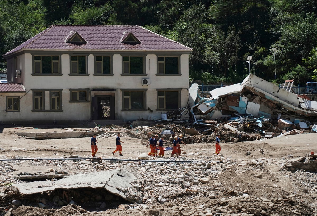 82,000 Evacuated in Beijing Due to Heavy Rain Warnings