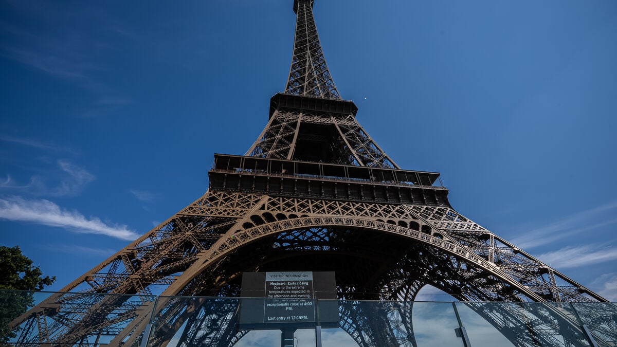 Eiffel Tower closes after Hindu group requests no contact with female staff