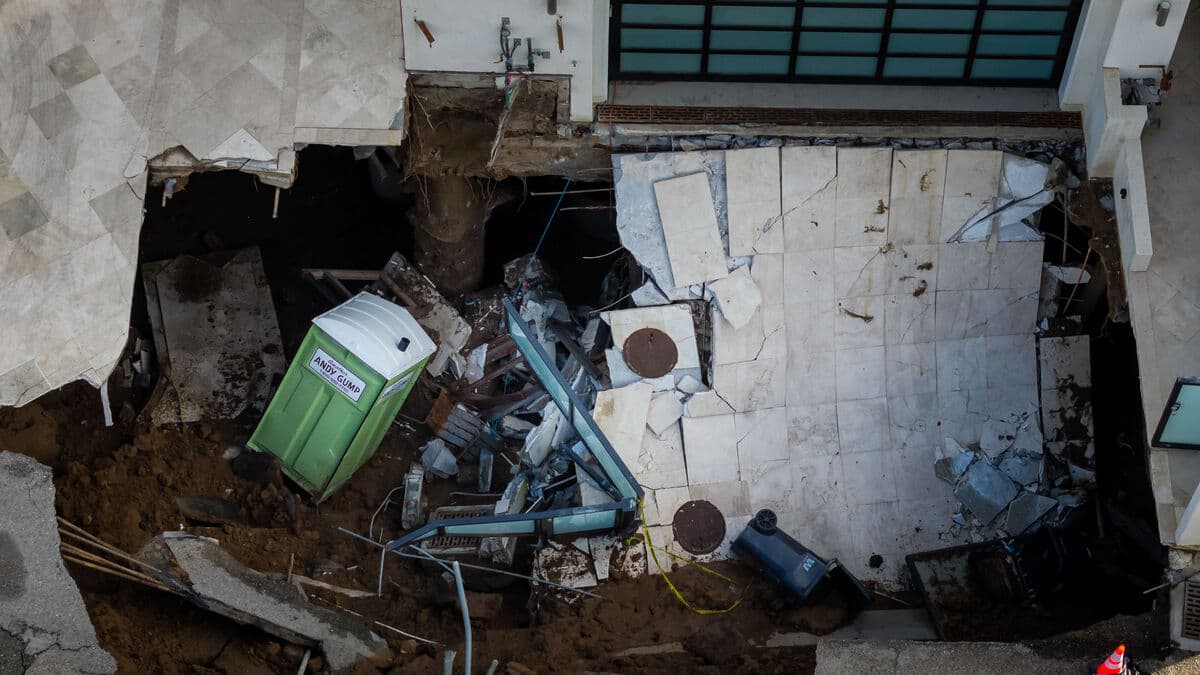 Sinkhole Opens in Front of Nicolas Cage’s Malibu Beach House, Swallows Driveway