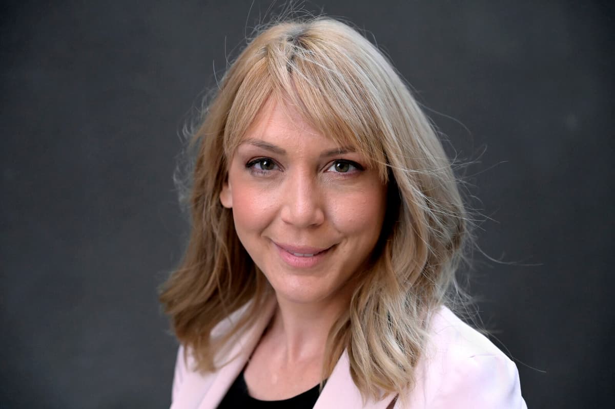 Stock Market Rebounds but Small Savers Face Challenges