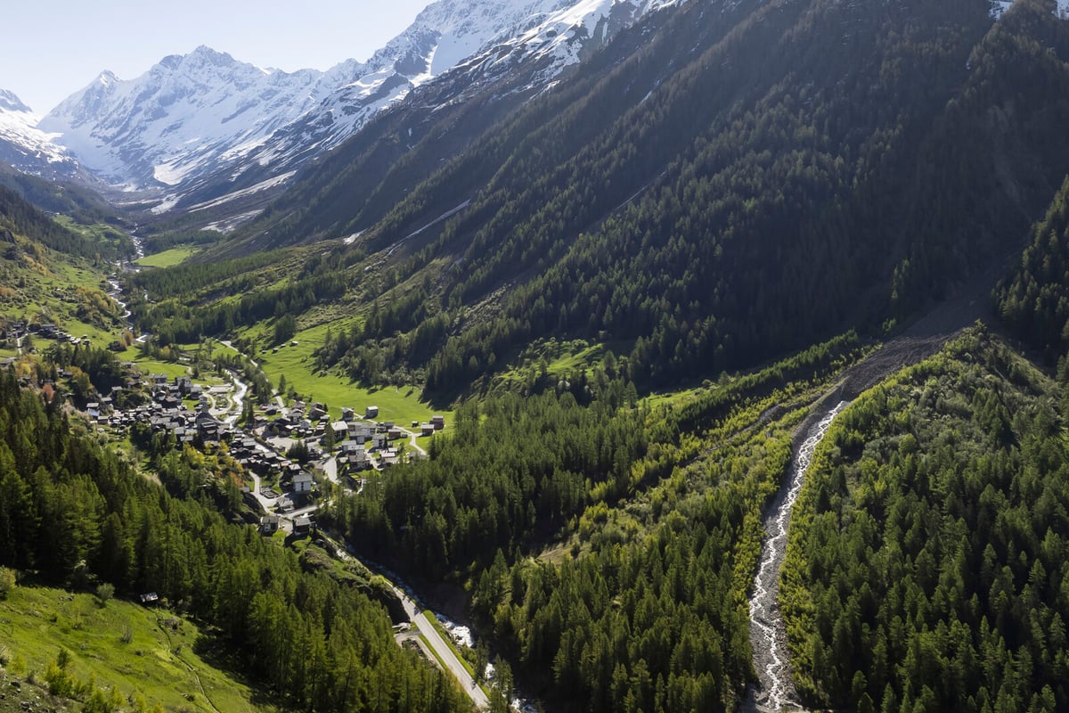 Swiss Village Blatten Faces Threat from Melting Birch Glacier