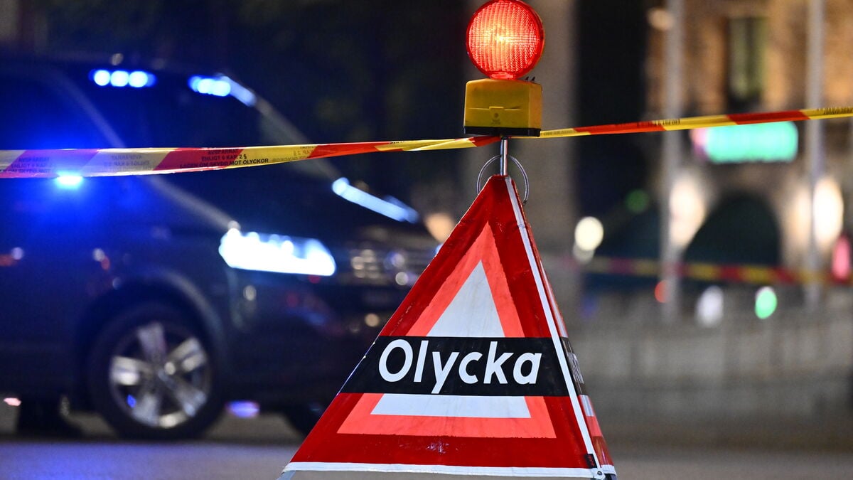 Four taken to hospital after accident in Huddinge