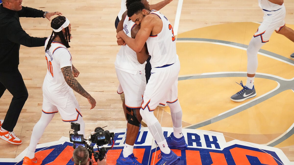New York Knicks take control of the NBA Finals