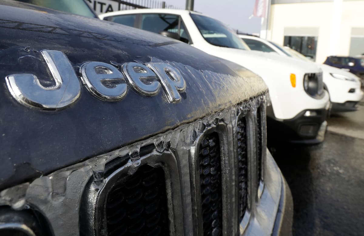 Stellantis Sees 20% Drop in North American Car Deliveries