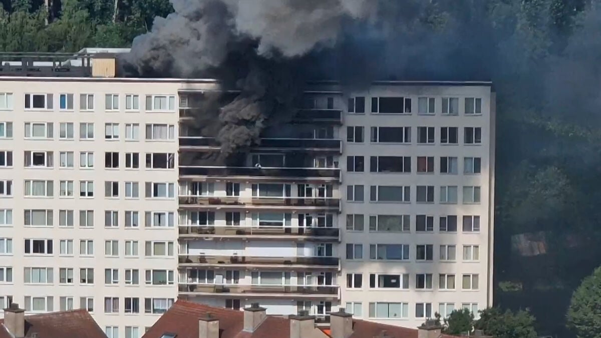 At least five dead in major Antwerp apartment fire, several more injured