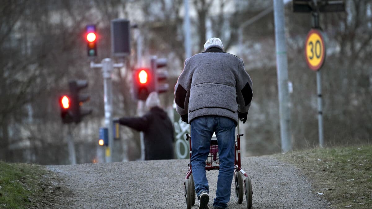 Police warn of new door-knocking scam targeting the elderly