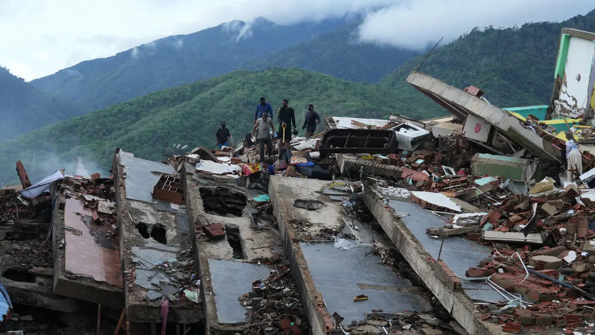 Venezuela faces new environmental crisis as quake rubble piles up to 1.28 million tons