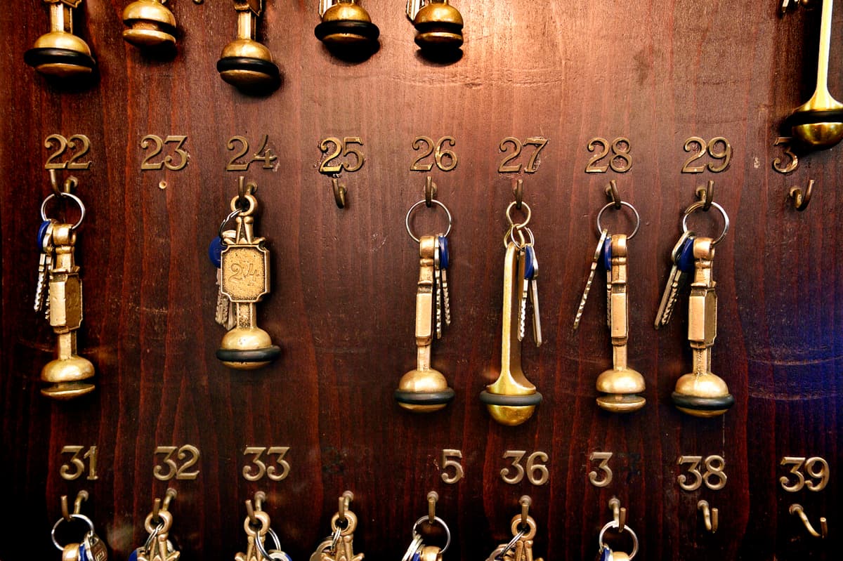 Hotel Room Prices Drop as Demand Decreases in April