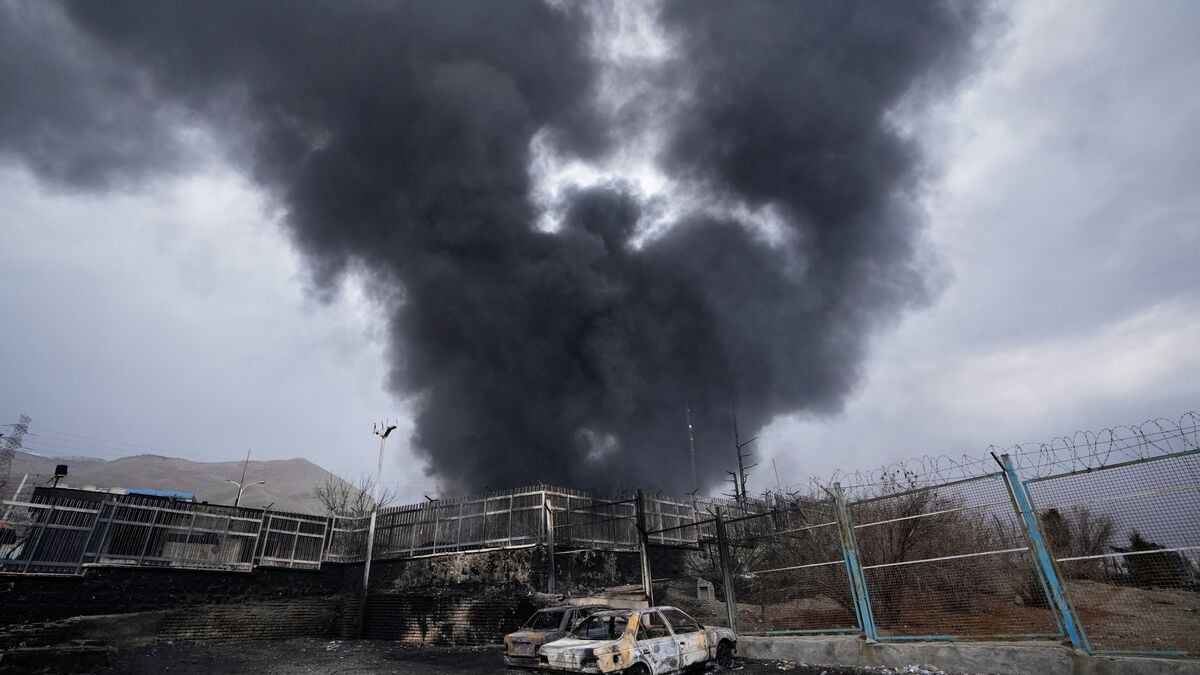 Trump ambiguous as war with Iran rages on