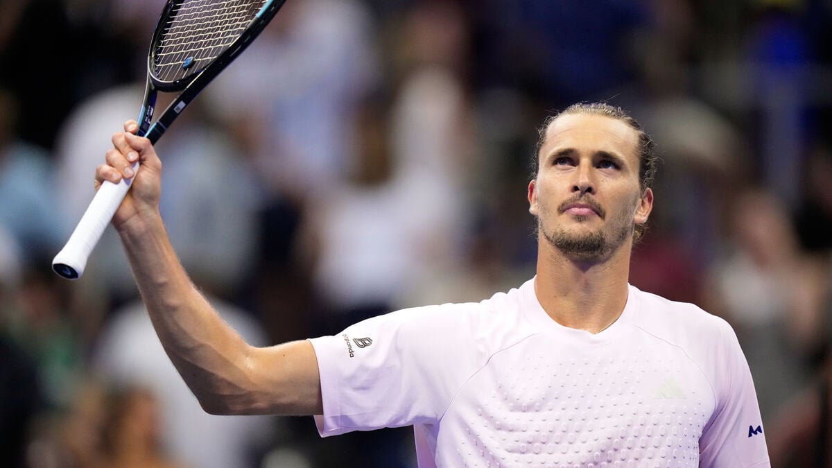 Zverev cruises into US Open quarterfinals after quick win over Darderi