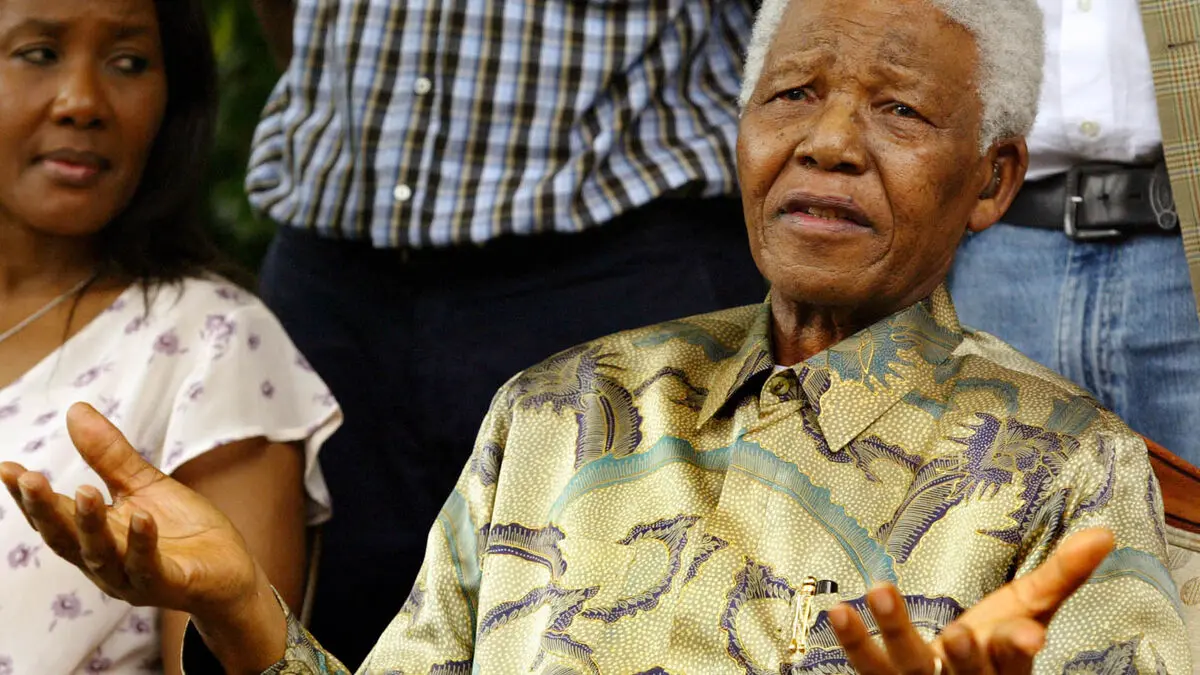 South Africa moves to block Mandela memorabilia auction in US