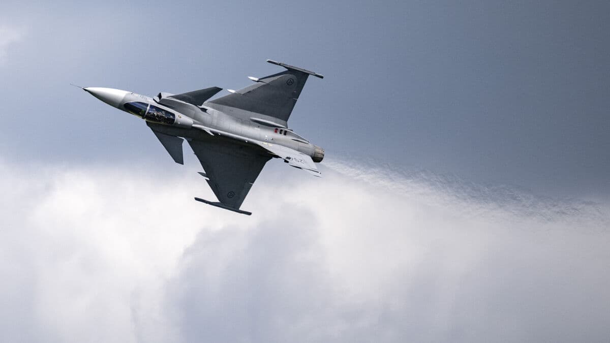 Done: Colombia buys 17 Gripen planes