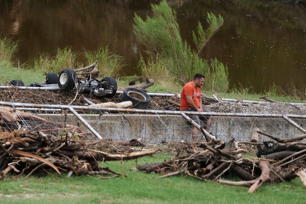 Texas Rainstorm Triggers Evacuations and Resumes Search Efforts