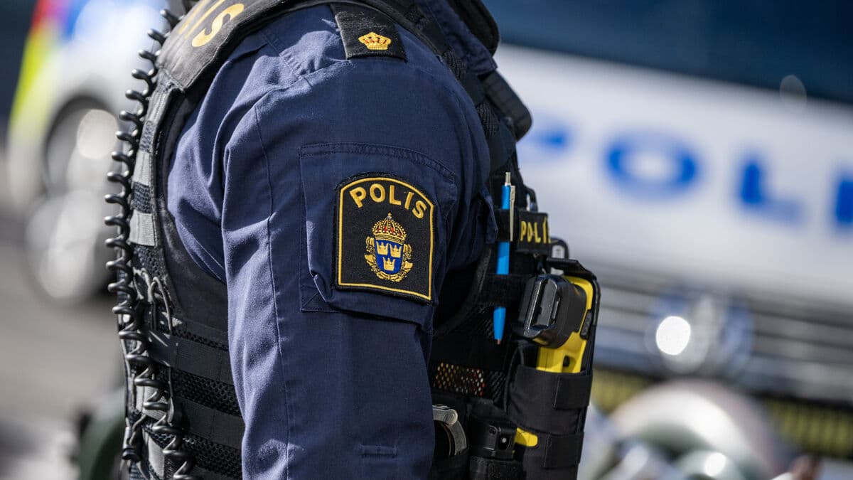 Police officer injured during shooting exercise in Uppsala, minor injuries reported
