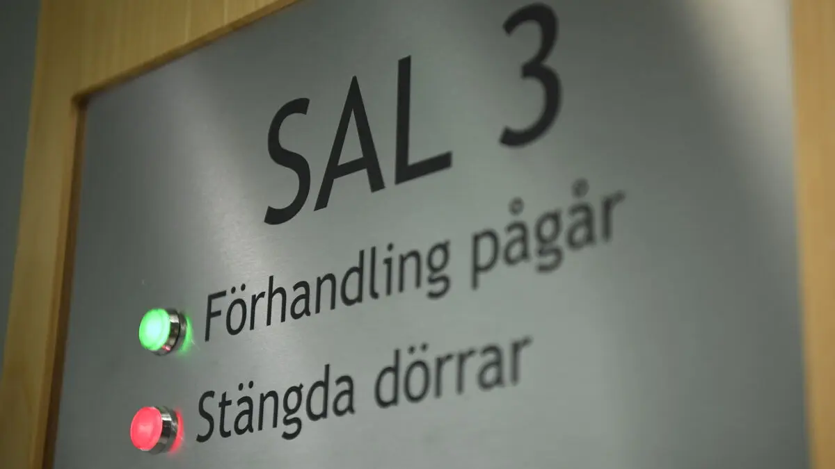 100-year-old raped – juror suspended