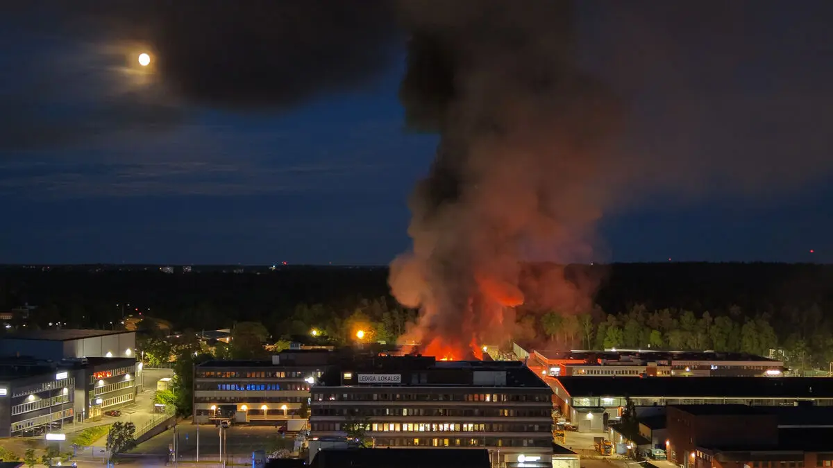 Major fire in Älvsjö, southern Stockholm