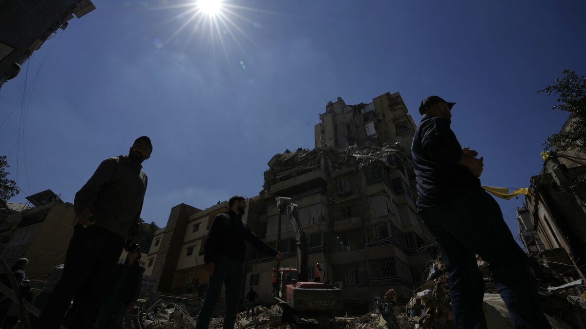 Israel carries out new attacks on southern Lebanon, killing at least six including three medics