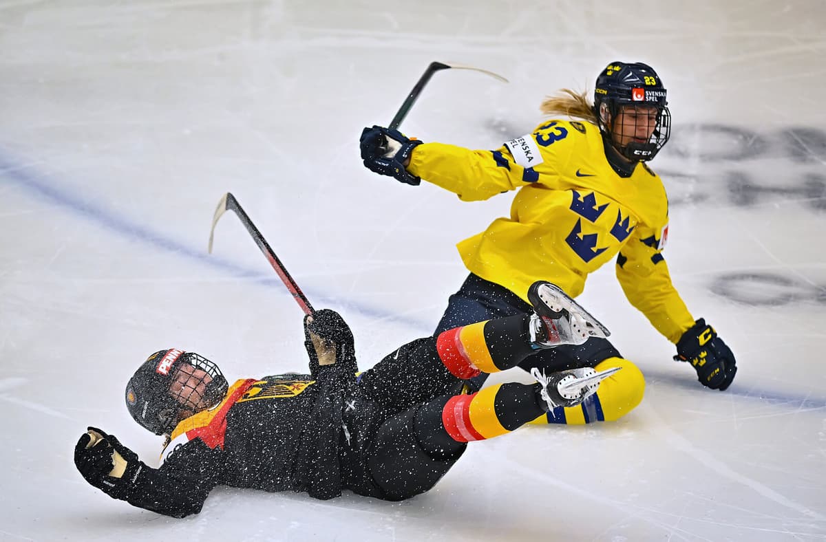 Sweden Triumphs Over Germany in World Championship Opener