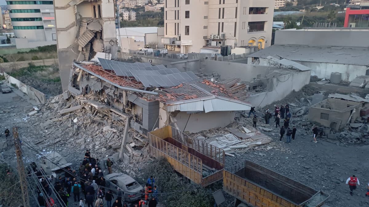 Hezbollah leader refuses to give up after Israeli airstrikes in southern Lebanon