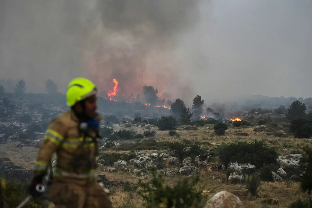 Jerusalem Area Fire Prompts State of Emergency and Mass Evacuations