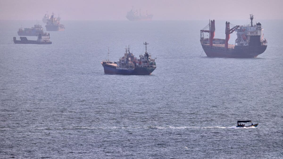 Oil tanker hit by unknown projectile off Oman, second attack on ship in region in less than a day