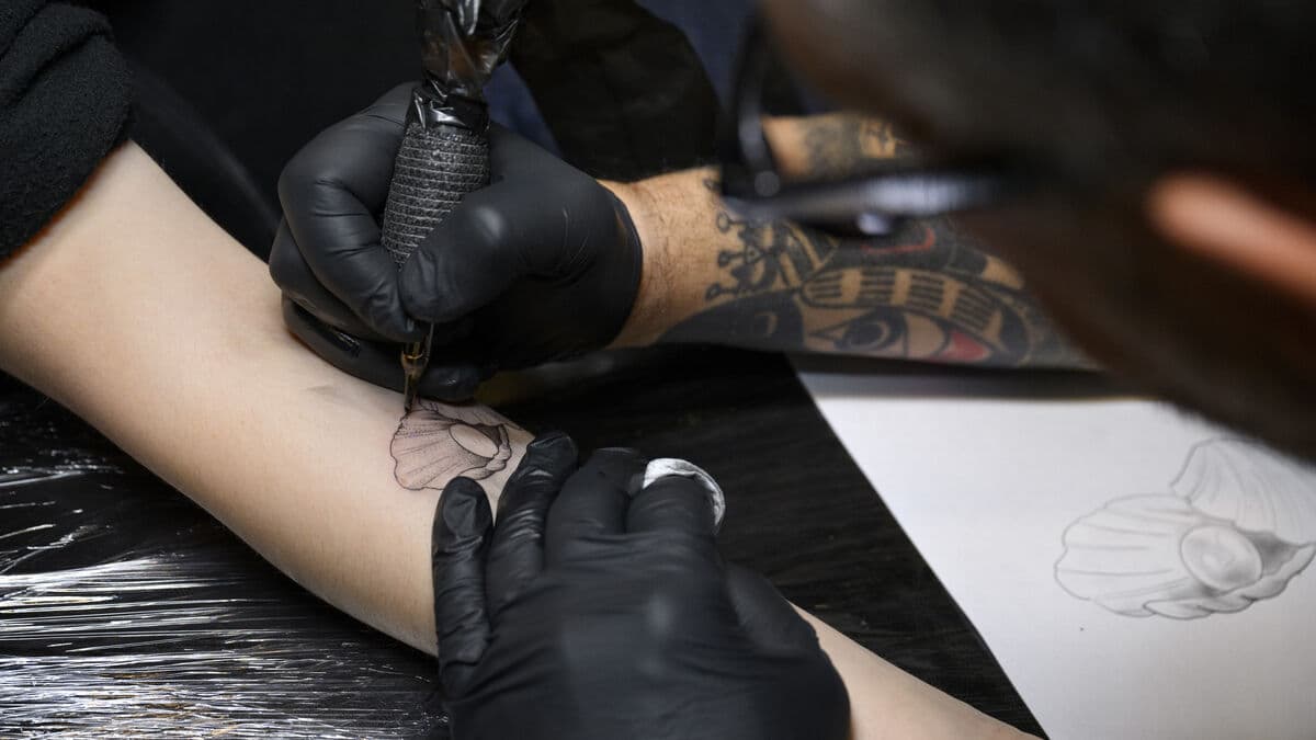 AI company faces backlash after offering job interviews for tattooing its logo