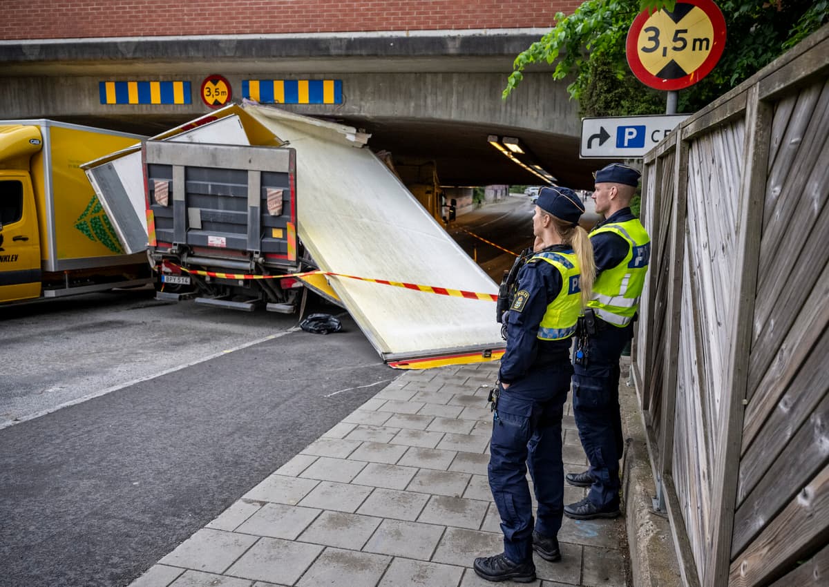 Lorry Hits Viaduct in Eslöv; Train Services Resume