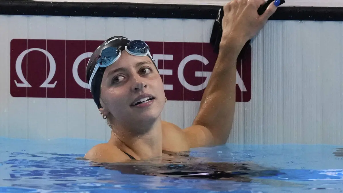 Kate Douglass Sets New 100m Freestyle World Record Under 50 Seconds