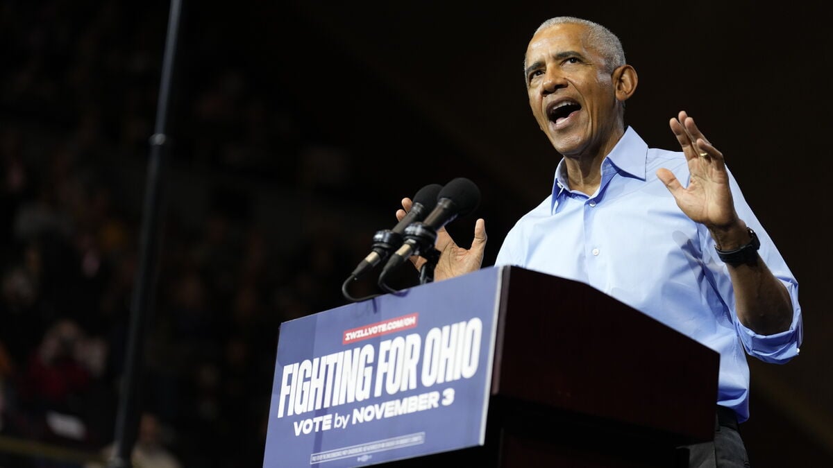 Obama Mocks Trump’s Gold-Laden White House, Compares Its Style to Saddam Hussein’s
