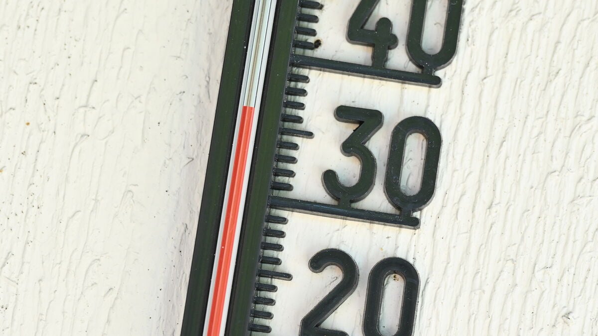 SMHI issues yellow heat warning as temperatures could top 30 degrees