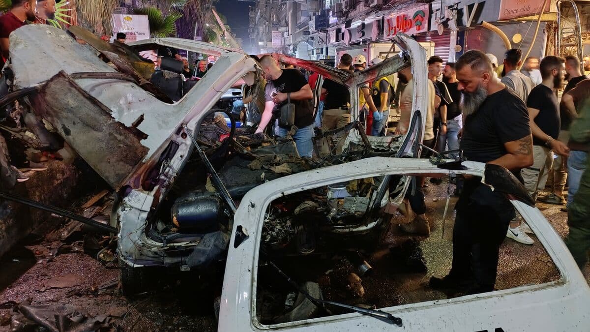 Explosive device on minibus in Damascus suburb kills at least one, injures seven