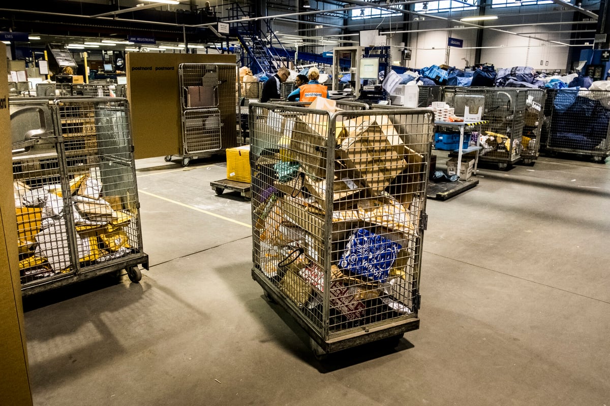 US Ends Duty-Free Exemption for Small Package Imports