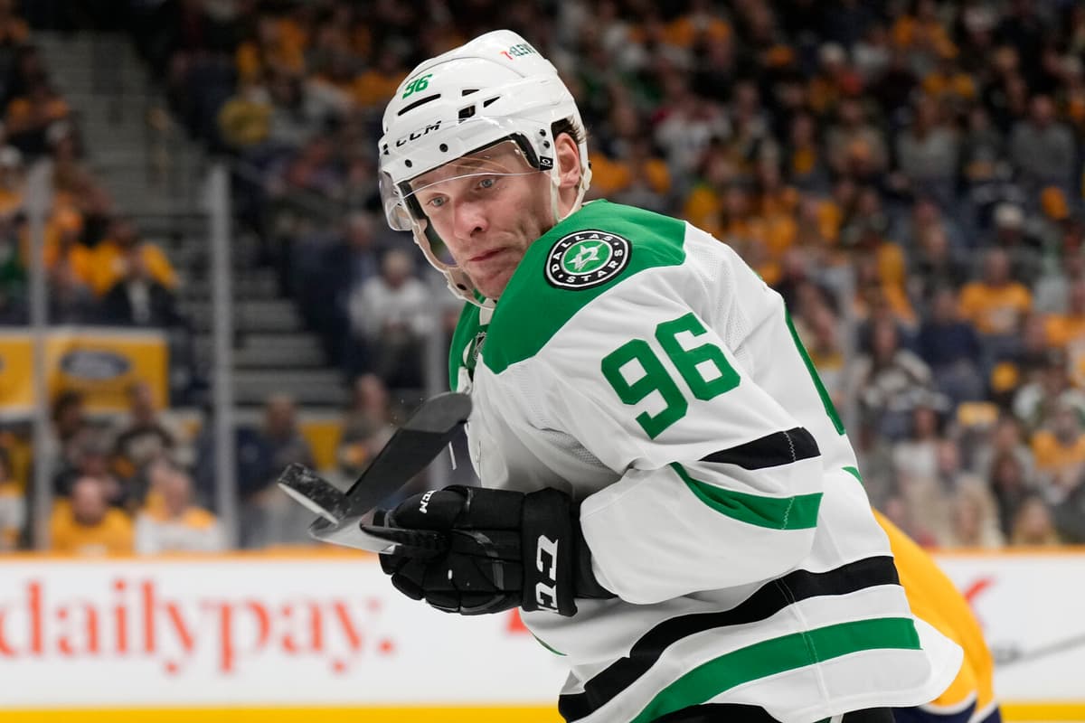 NHL Star Mikko Rantanen Faces Fines for Missing Finnish Military Service