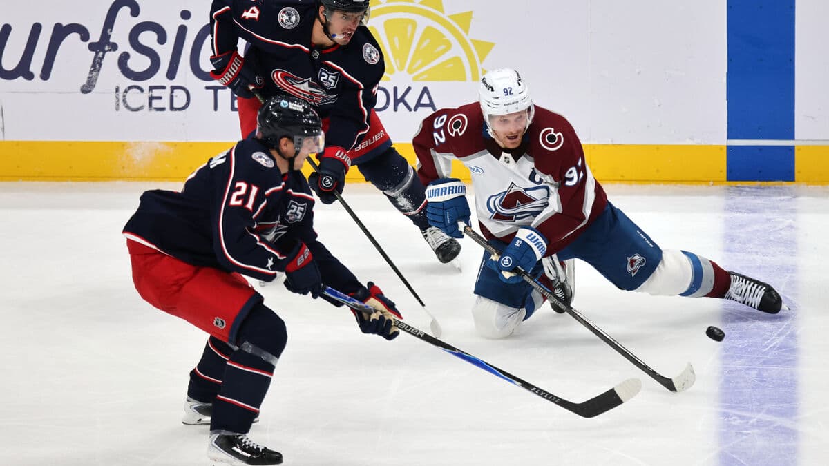 Landeskog Scores First Points of NHL Season