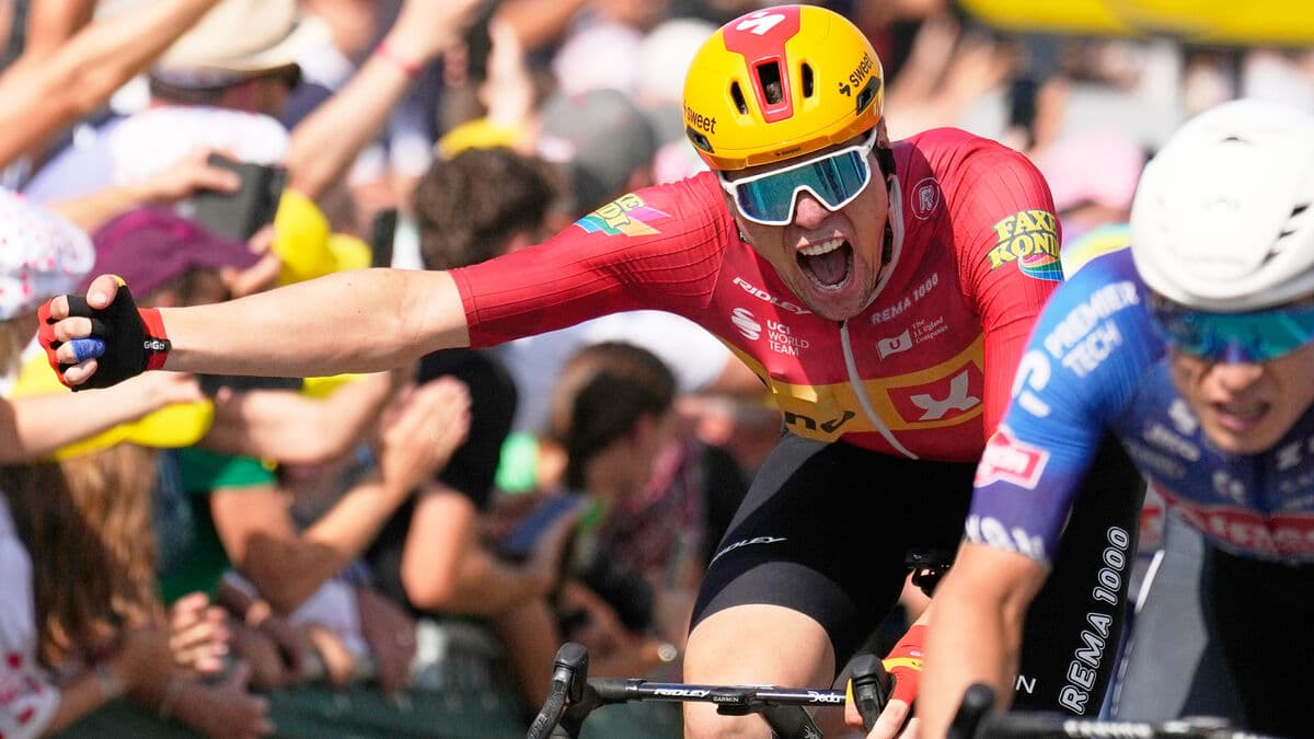 Norway’s Søren Wærenskjold wins record-fast Tour de France stage in bunch sprint