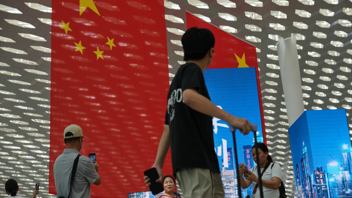 China’s bank closures surge as economic slowdown deepens