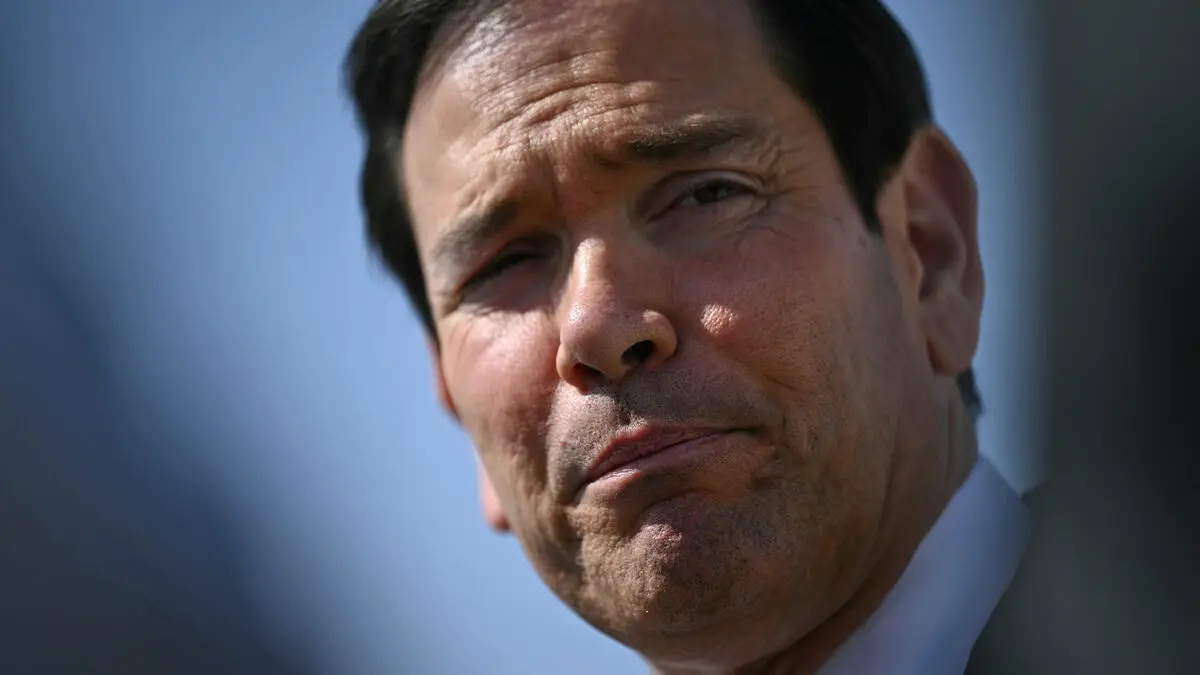 US arrests relatives of top