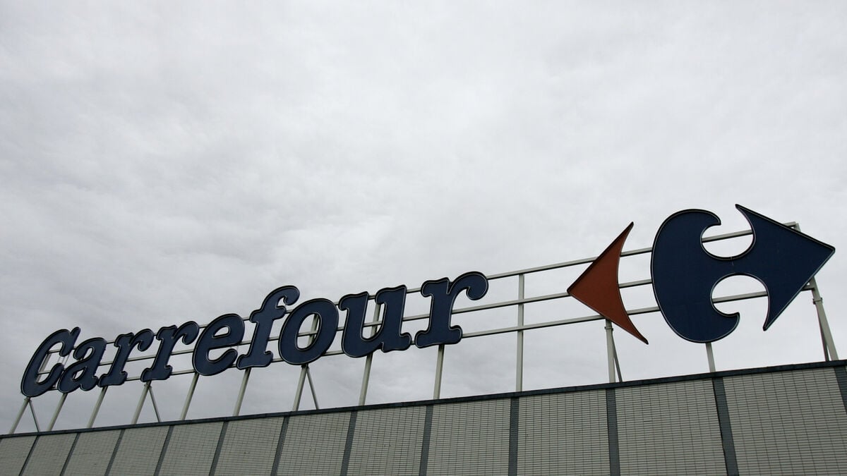 Carrefour shares plunge nearly 13% as French riots force forecast cut