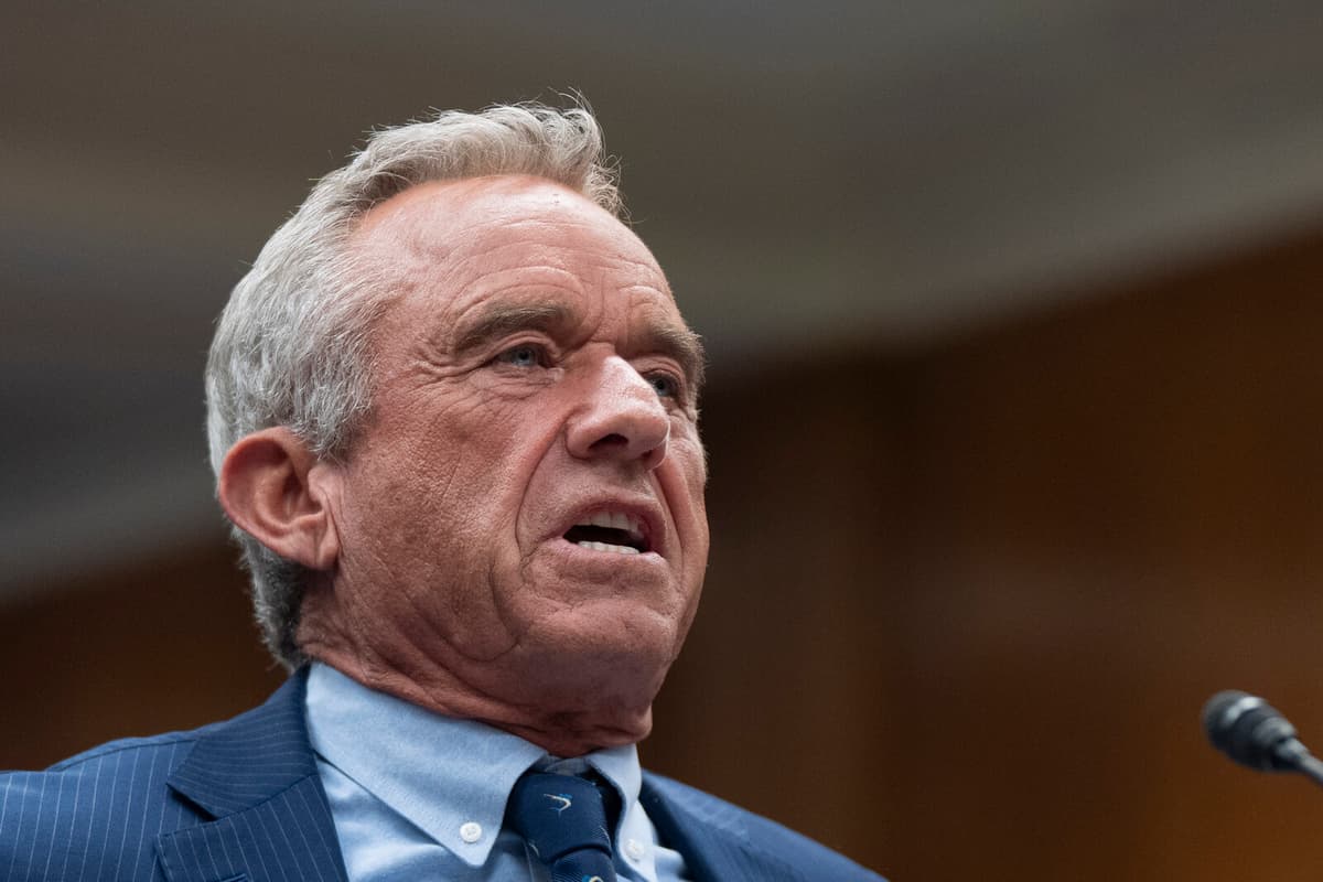 Health Minister Kennedy Dismisses Vaccine Advisory Committee