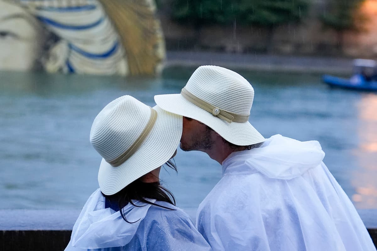 How Gluten Affects Those with Celiac Disease When Kissing