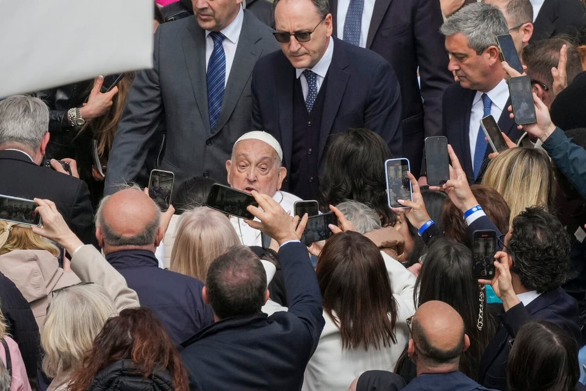 Pope Francis Makes Unannounced Visit to St. Peter's Square on Palm Sunday