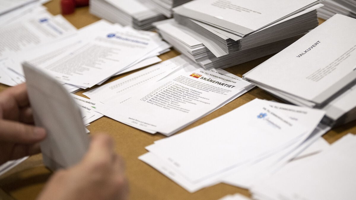 Election authority receives 231 reports of missing ballots on Sunday