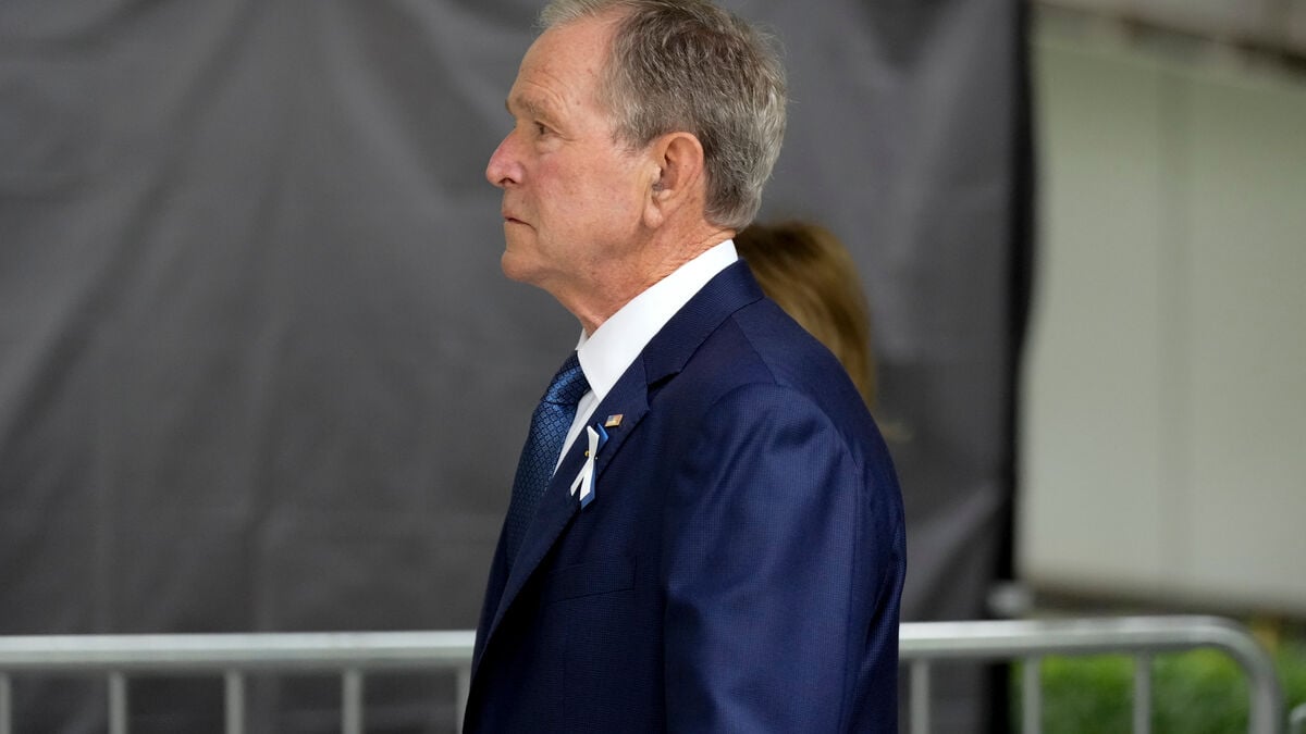 George W. Bush paints self-portrait of his 9/11 classroom reaction