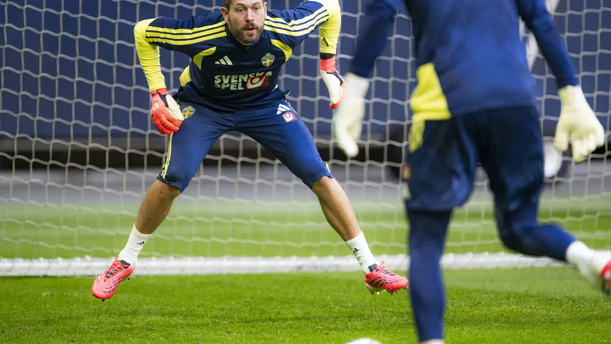 Potter's choice - Nordfeldt starts in World Cup opener