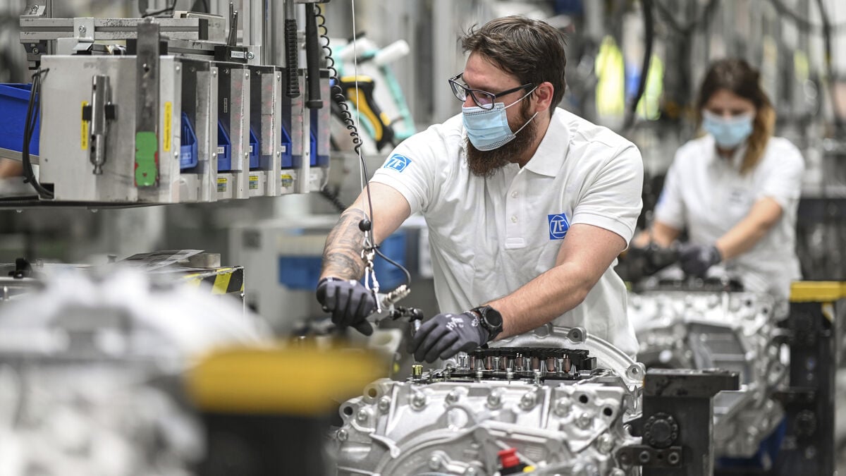 Semiconductor shortage in German industry – shifts halted