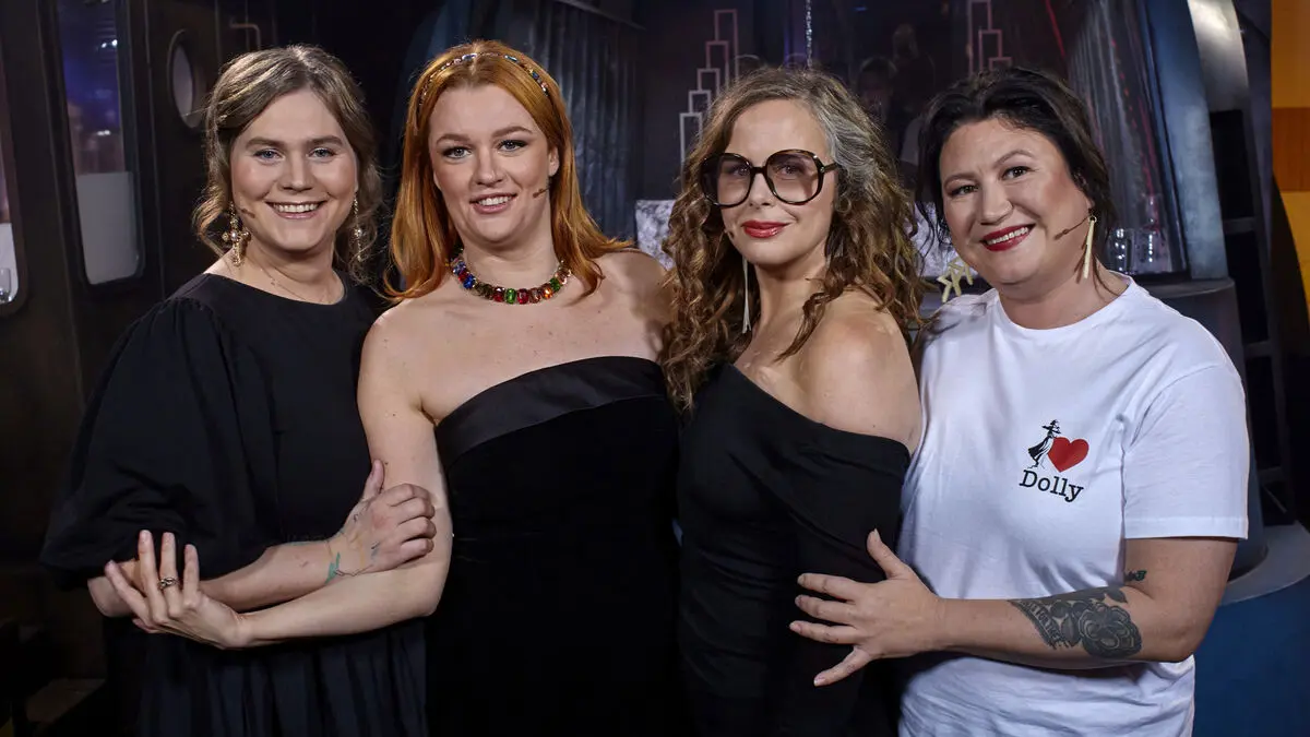 The famous location decided - they won On the Track