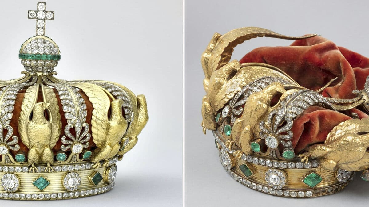 Crown flattened in the heist - Louvre releases image