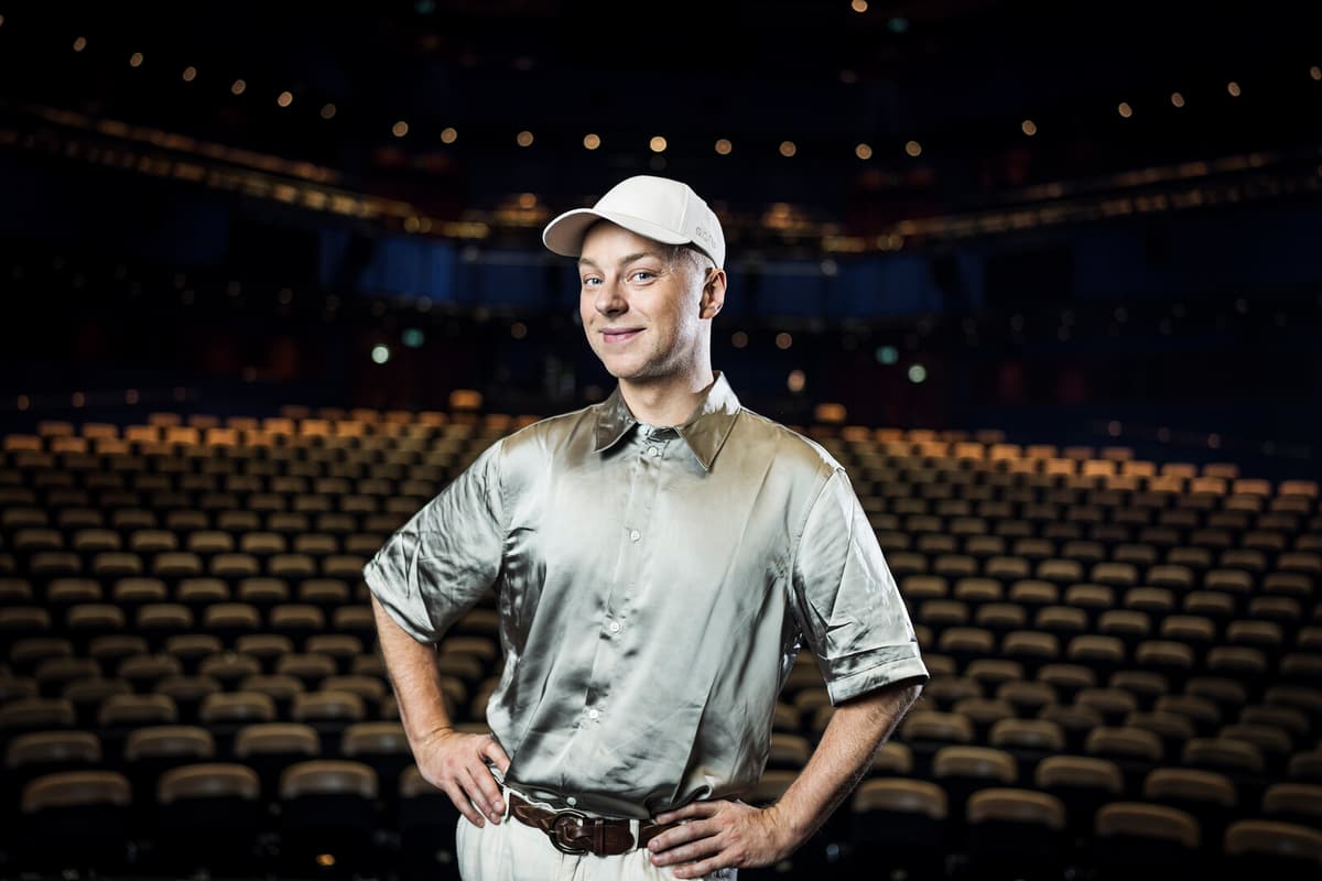 Robert Fux Stars in New Monologue "Crown a Queen"